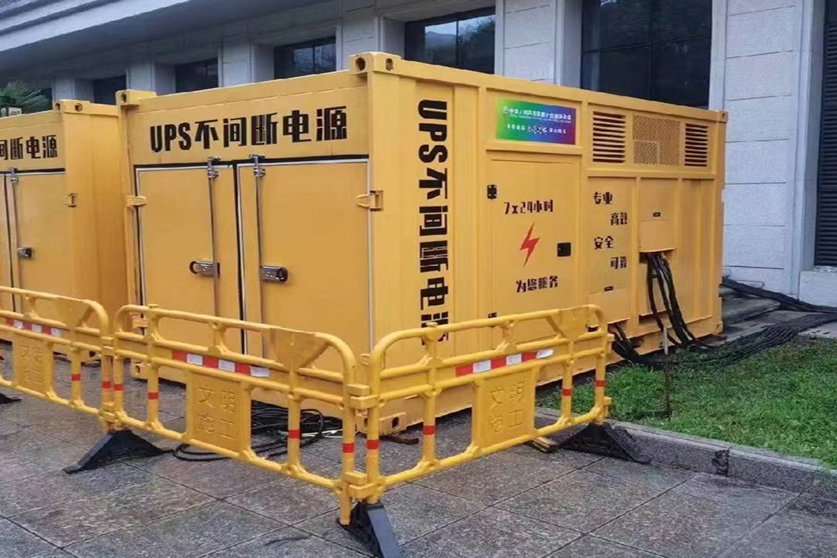 青山湖发电机租赁施工现场